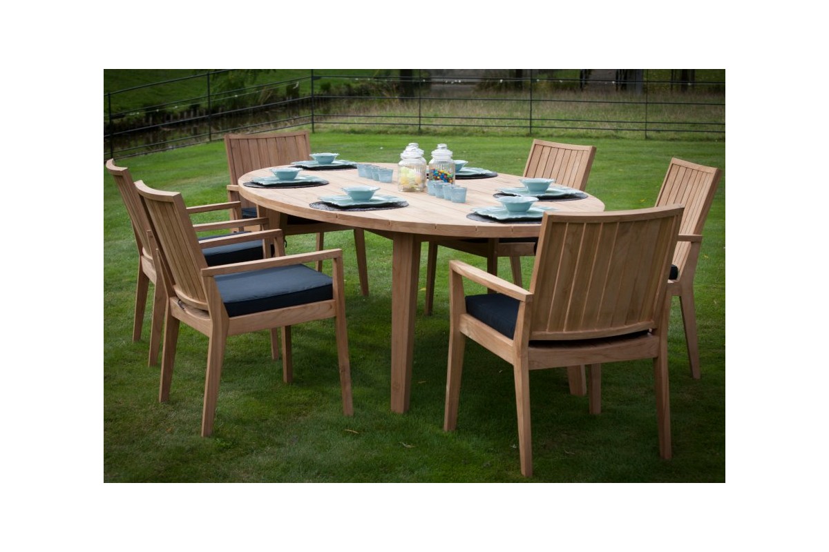 Table ovale de jardin en vieux teck massif, modèle Oakland