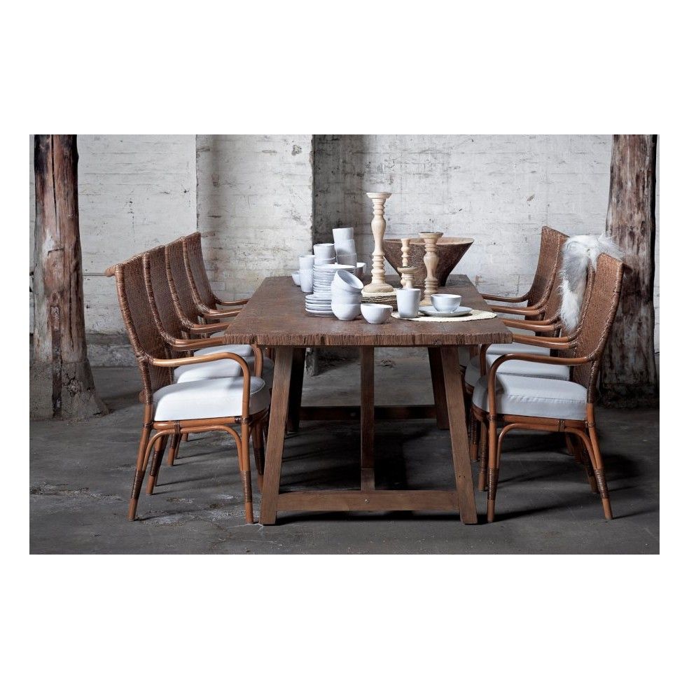 Fauteuil en rotin naturel pour la table de repas