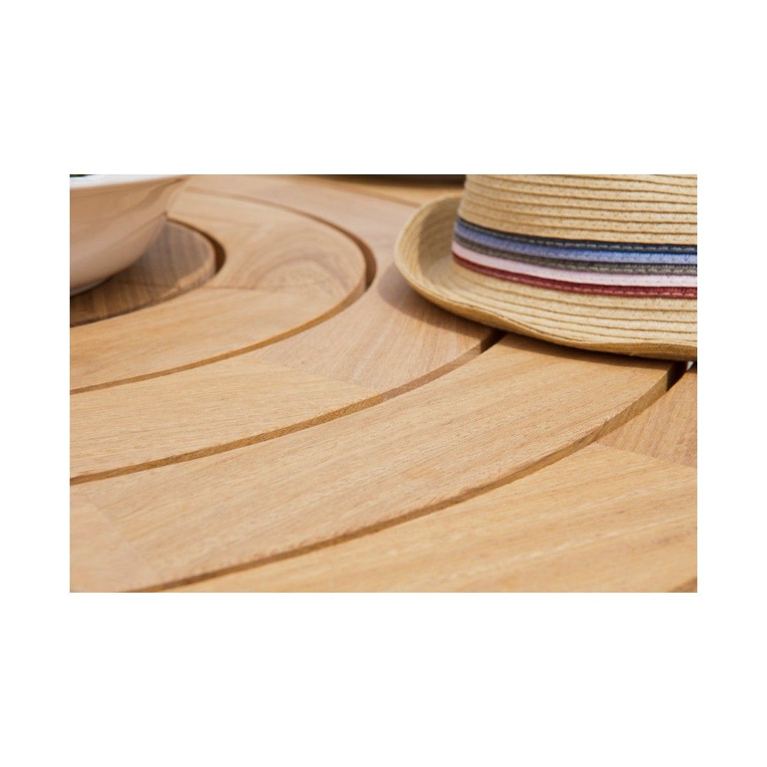 Table de jardin pliante et ronde 130 cm en bois massif, haut de gamme