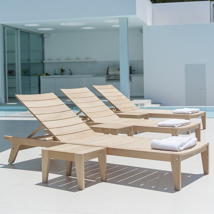 Petite table basse en bois pour bain de soleil, haut de gamme