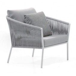 Fauteuil design avec coussin, Gabon