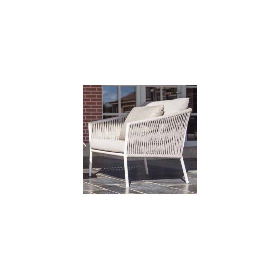 Fauteuil design avec coussin, Gabon