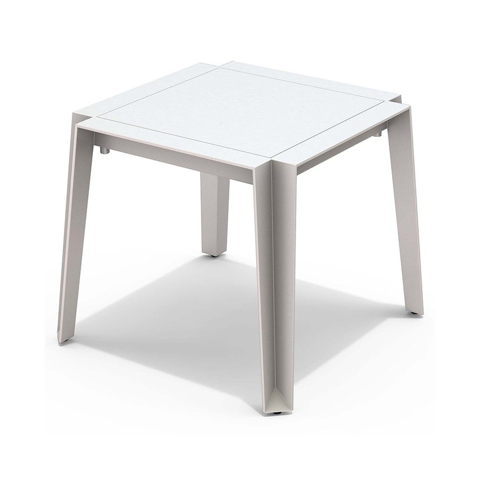 Table basse en alu Table basse en alu
