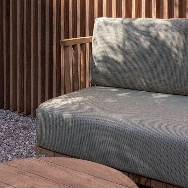 Canapé 2 places en teck recyclé, avec coussins en tissu Sunbrella