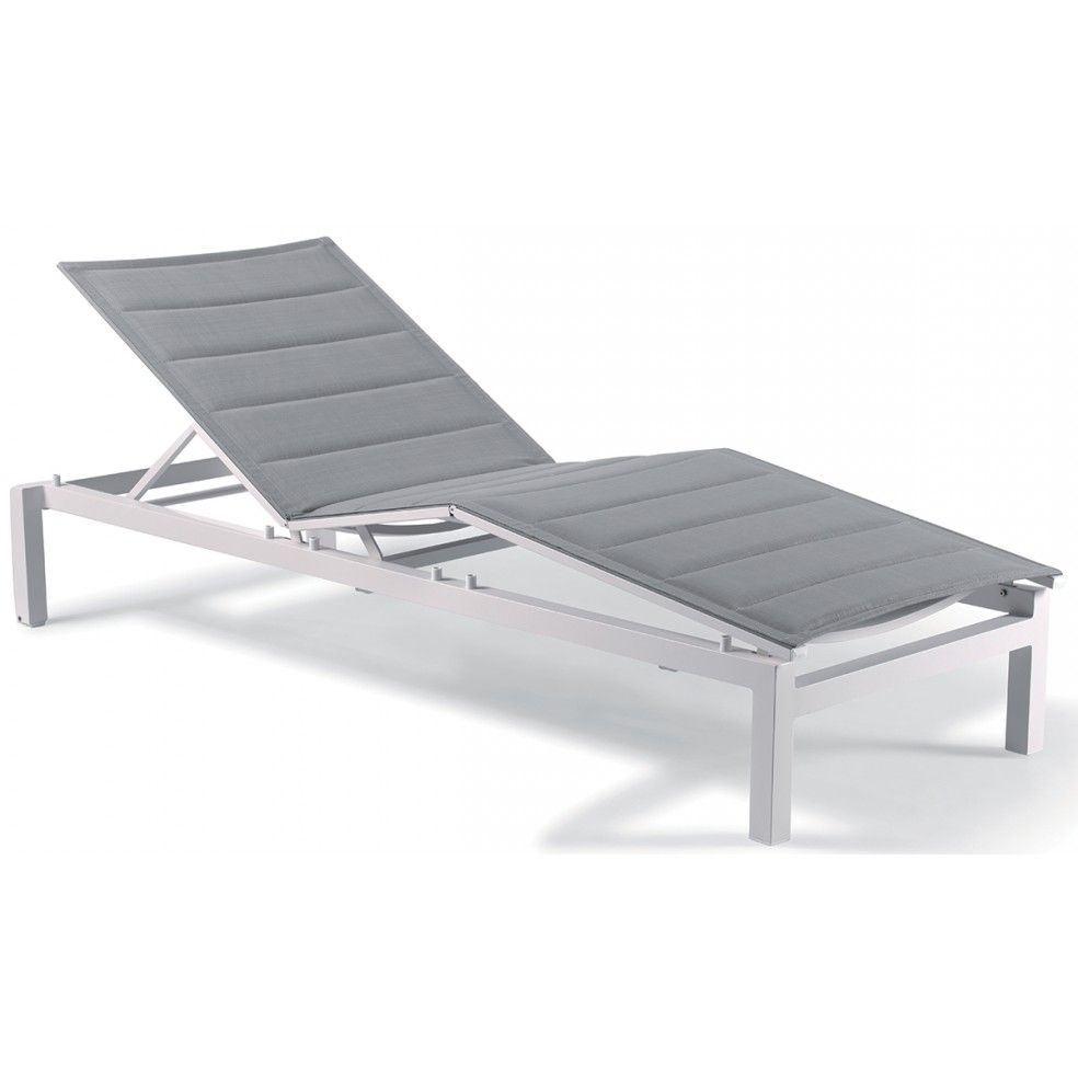 Lit bain de soleil design et réglable en textilène matelassé et alu, Tremezzo Lit bain de soleil design et réglable en textilène matelassé et alu, Tremezzo