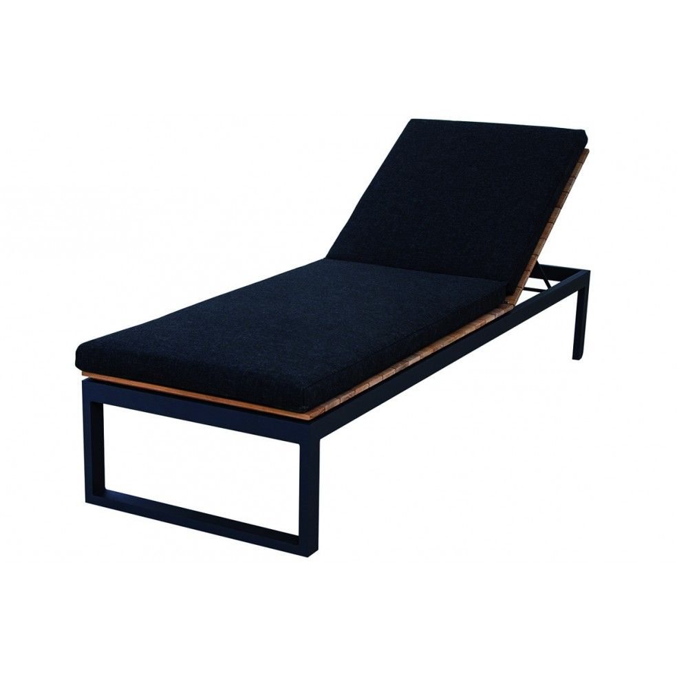 Bain de soleil en teck et alu noir avec un coussin, Marcelo Bain de soleil en teck et alu noir avec un coussin, Marcelo