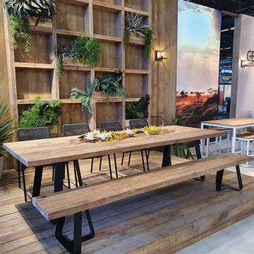 Table de jardin en teck massif et pieds acier, Margarite