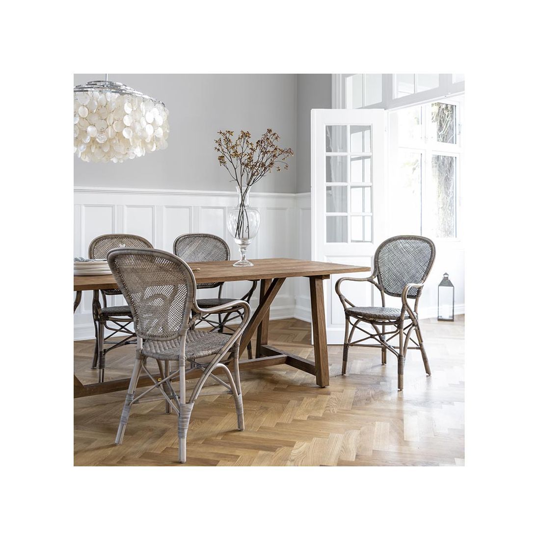 Fauteuil en rotin naturel type médaillon, Rossini