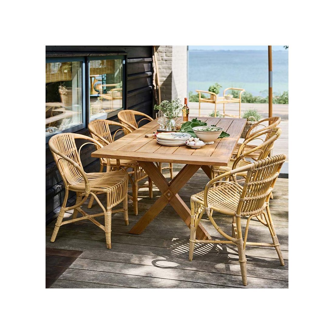 Table de jardin en teck pied croisé 200 cm