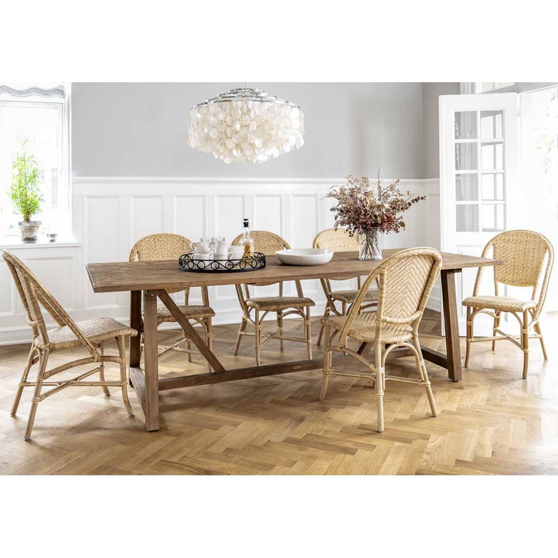 Table intérieure en teck