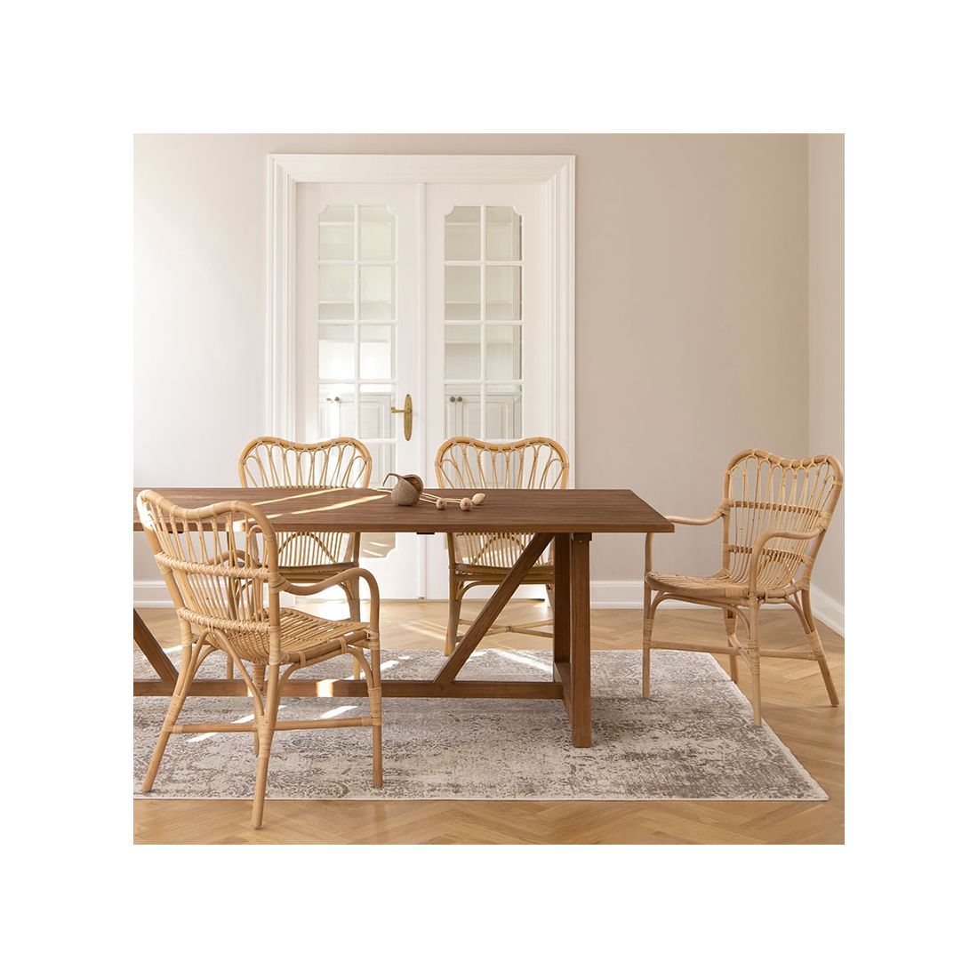 Table intérieure en teck