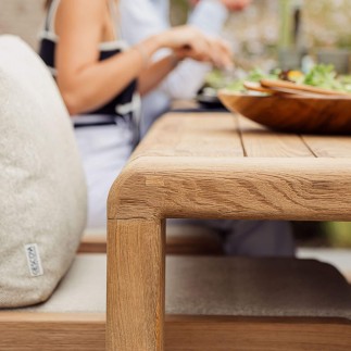 Table de repas basse 334x110 cm teck recyclé Susan