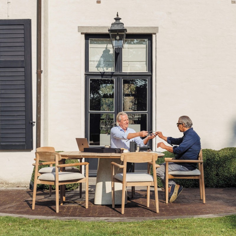 Table carrée 160x160 en teck Tiago – design haut de gamme - Gescova