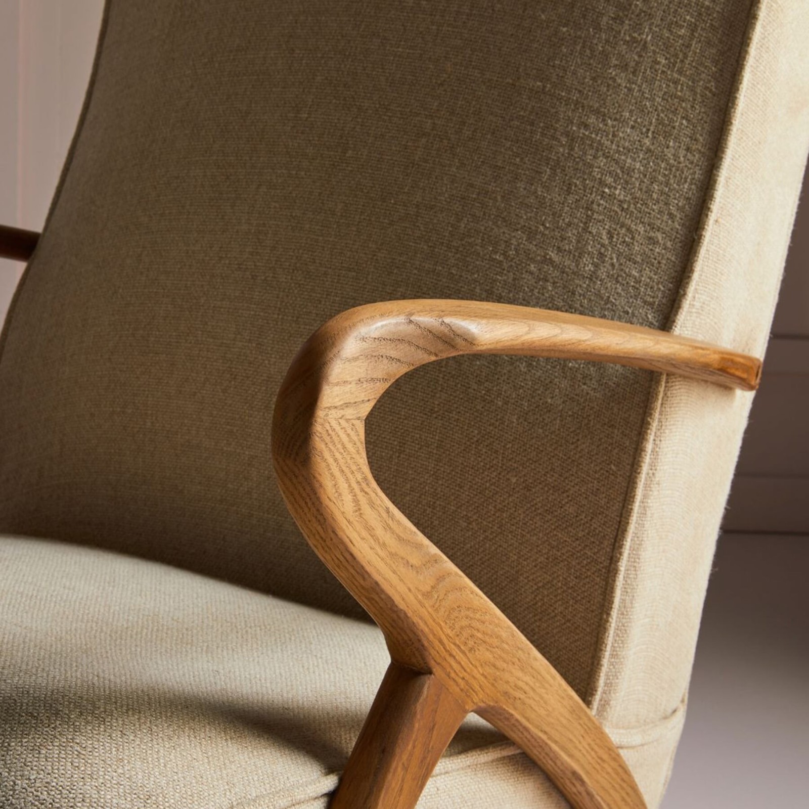 Fauteuil bois et lin Jean en chêne massif - Signature Fauteuil bois et lin Jean en chêne massif - Signature