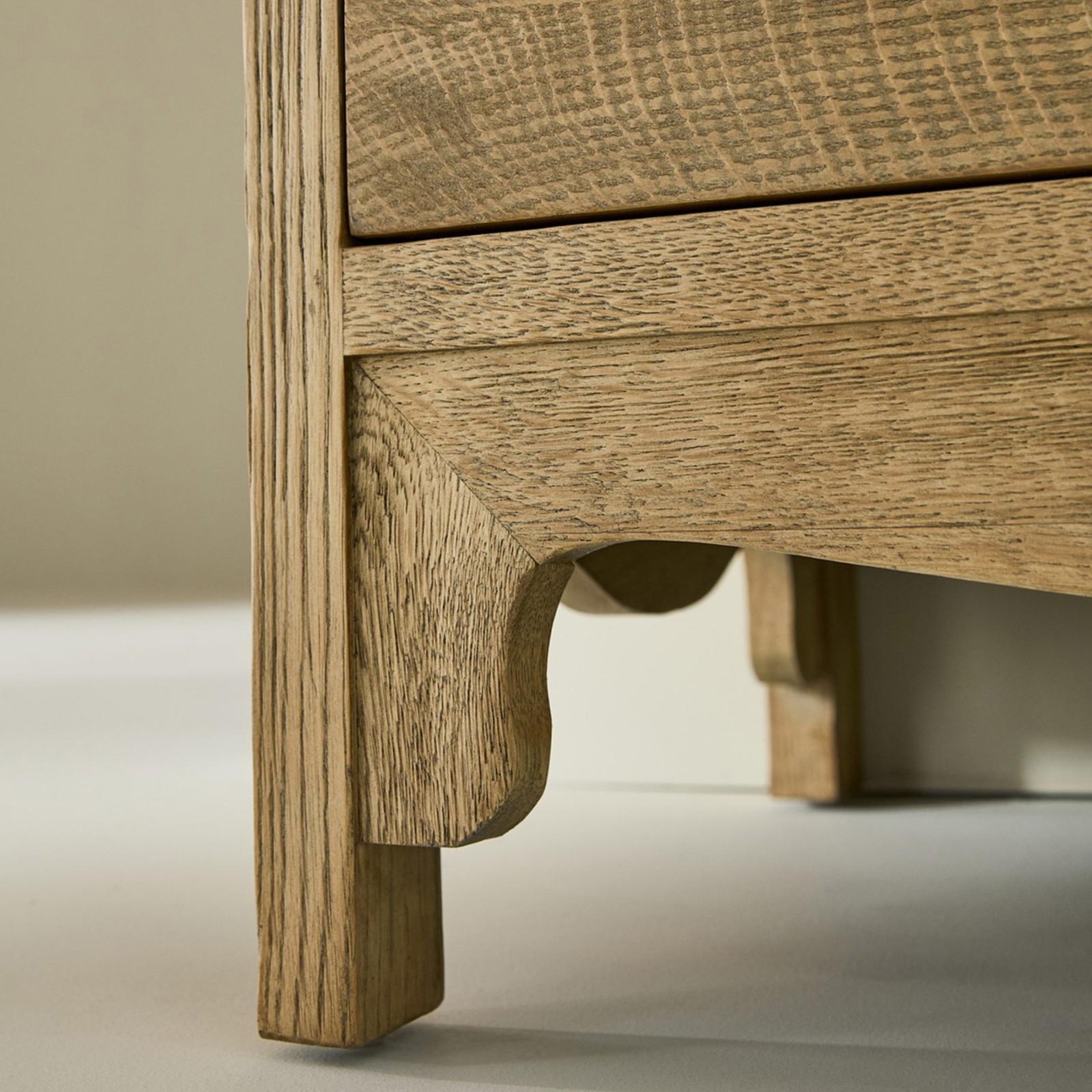 Commode chêne clair Saumur en chêne massif - Signature