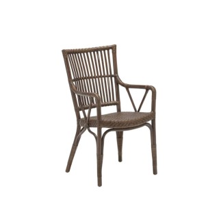 Fauteuil en rotin pour la salle à manger, Piano
