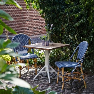 Chaise en rotin naturel et résine tressée empilable, Sofie