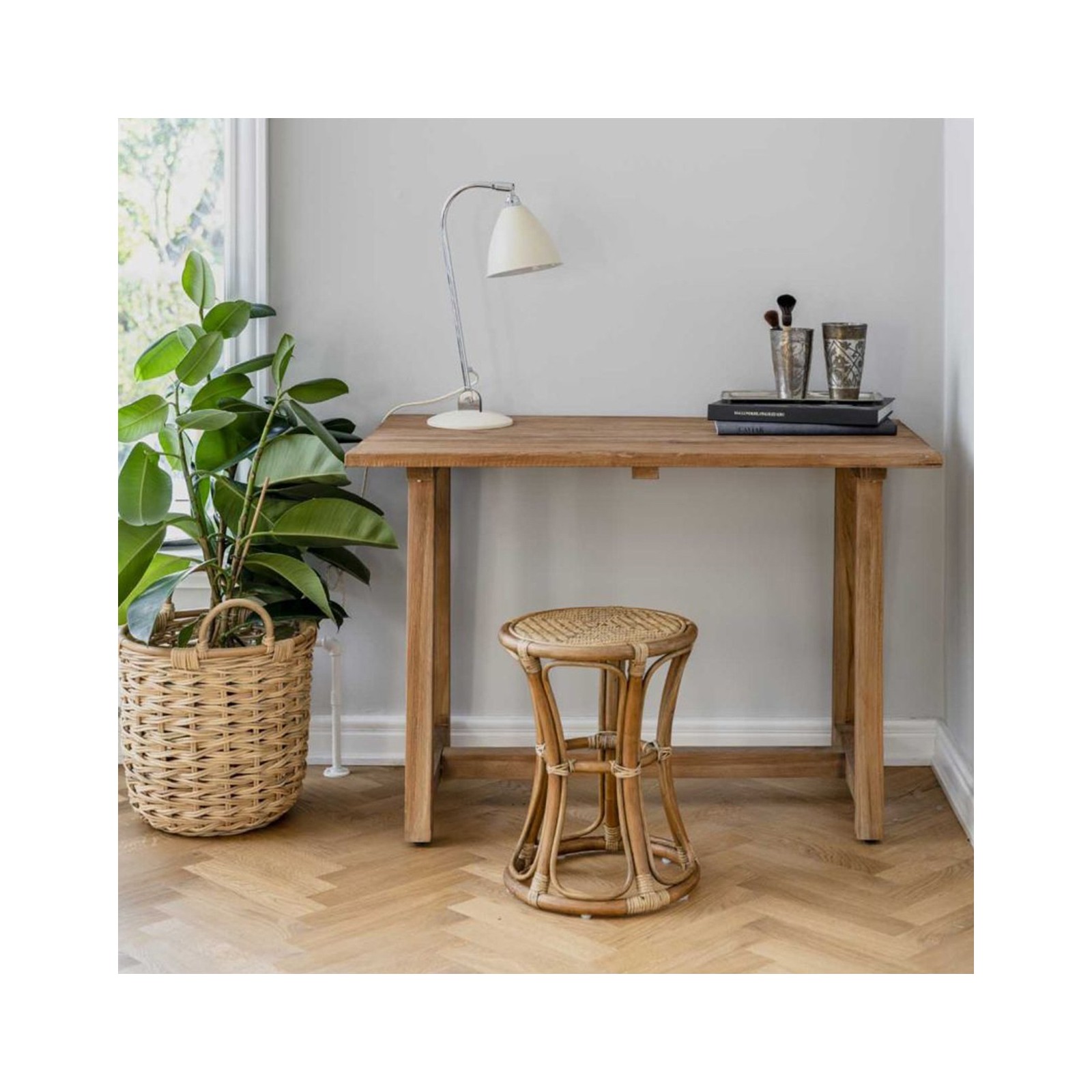 Bureau en teck ancien 110 cm Lucas Bureau en teck ancien 110 cm Lucas
