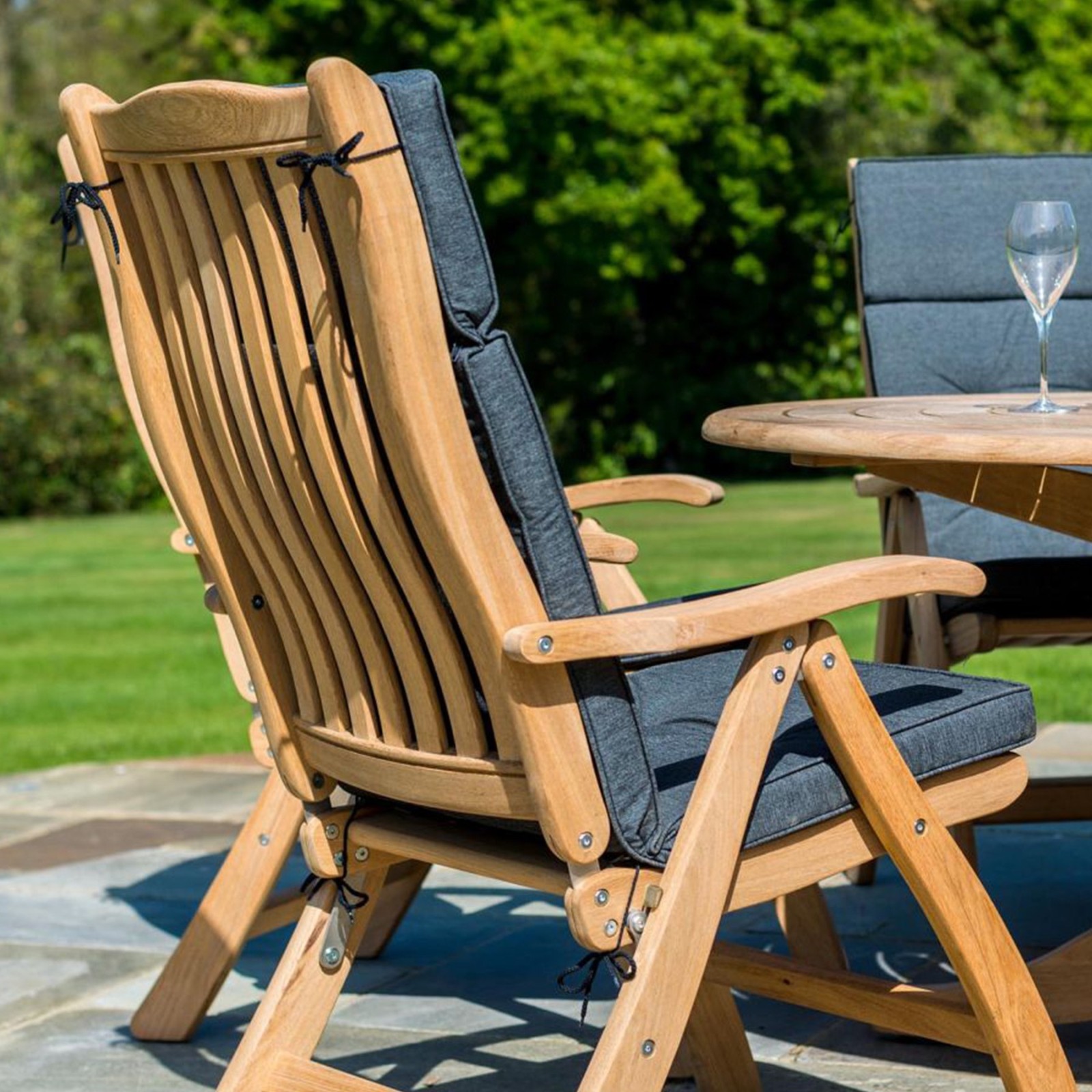 Fauteuil multiposition en bois de roble Fauteuil multiposition en bois de roble