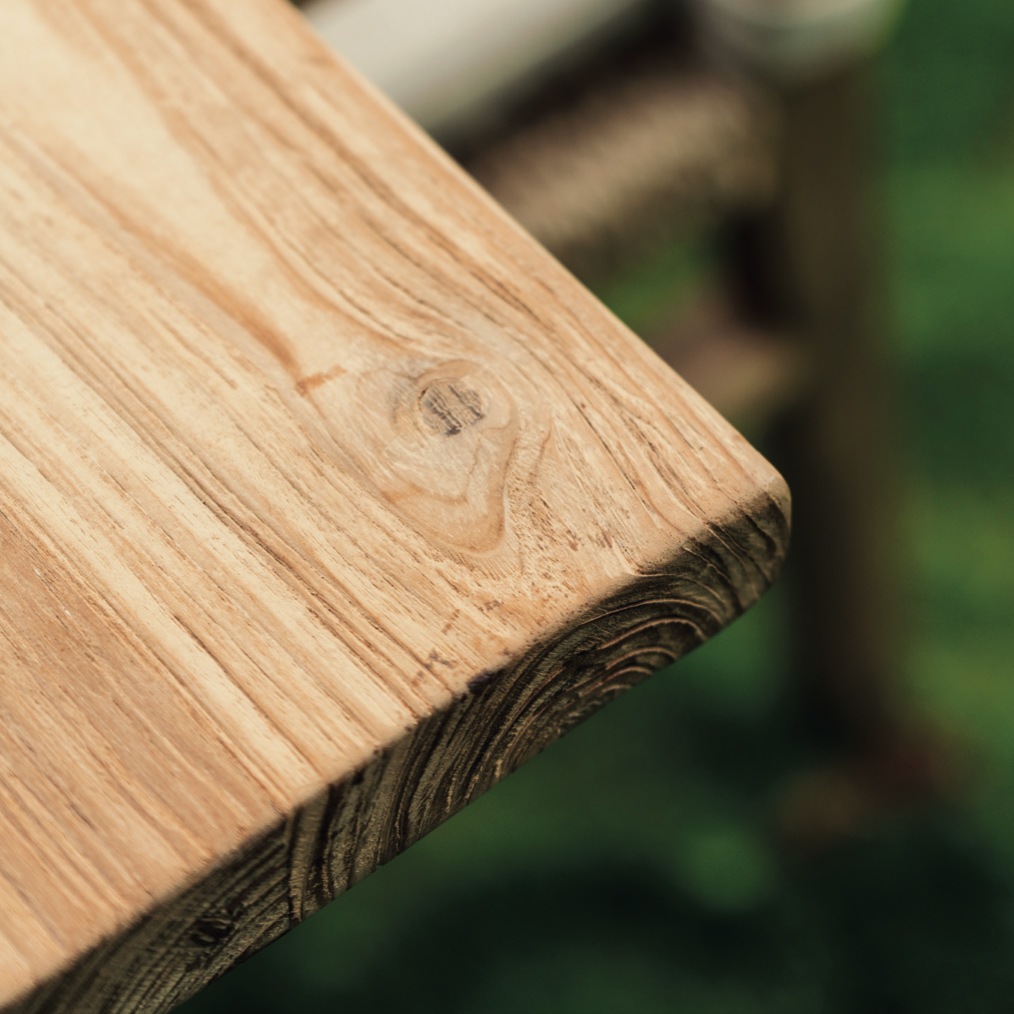 Teck massif un bois exotique ultra-résistant