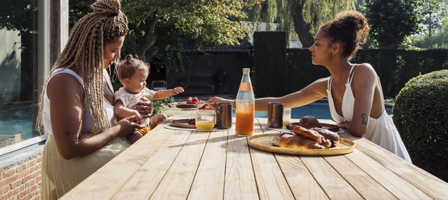 Mobilier de jardin : pourquoi choisir du teck recyclé